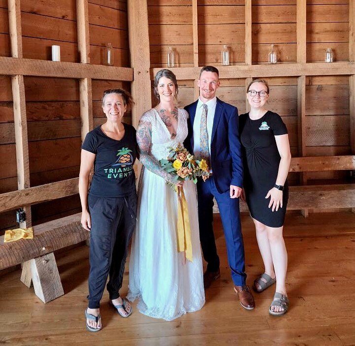 Last month we had the absolute pleasure of assisting @aliciaetattoo and Tyson with their wedding!

One of the best things about the night was how many local businesses were involved. We love how many different people in our community this one wedding
