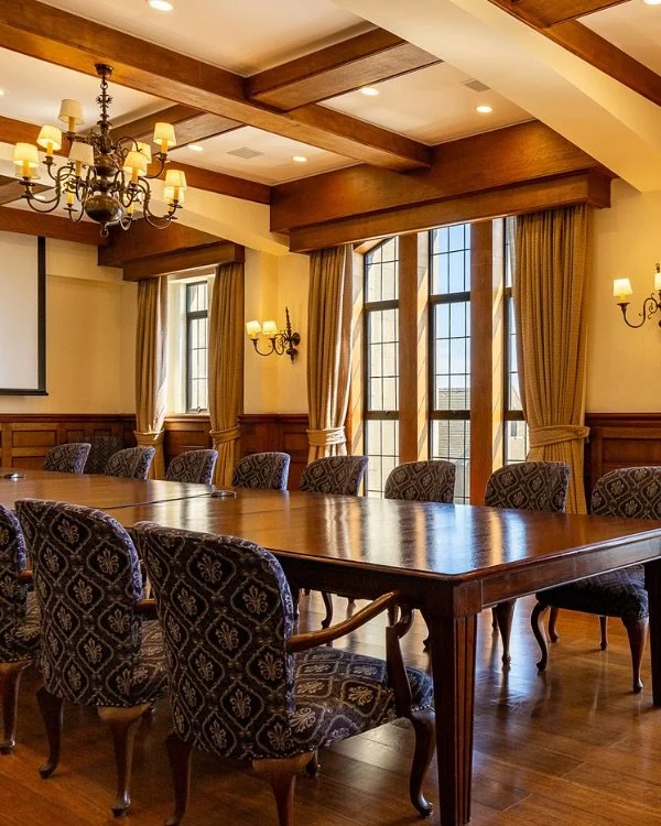 Para terminar el a&ntilde;o les comparto un encargo que me encant&oacute; realizar. Se trata del registro fotogr&aacute;fico de los distintos salones de la Casa Central de la @usantamaria . Fueron muchos lugares que se suman a otras fotos que hice ha