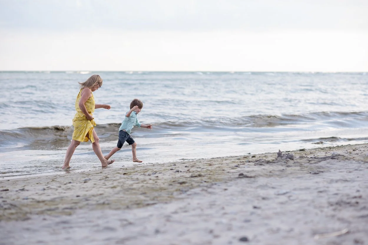 love-always-photography-niagara-gta-centennial-beach-family-portraits-005.jpg