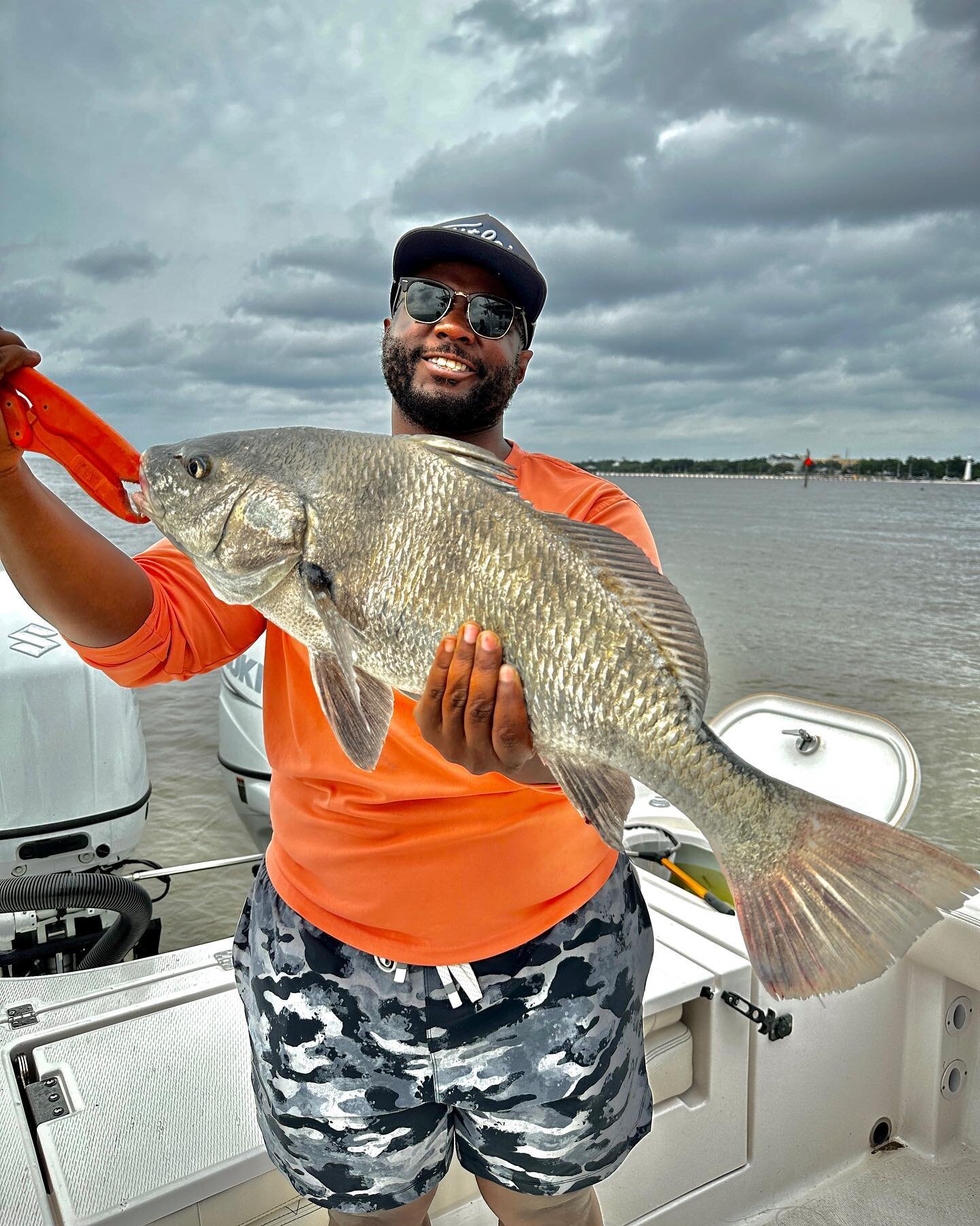 Was a tough day of fishing with stupid winds but you know my guys still did the dang thing! Of course my boy Calvin caught the biggest fish 😂. Always great to see people I grew up with on the boat. You can only imagine we cut up pretty hard the whol