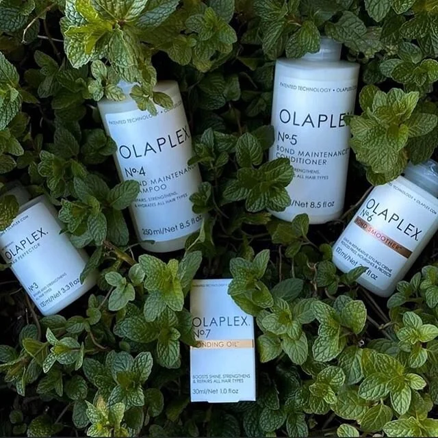 𝐎𝐋𝐀𝐏𝐋𝐄𝐗⛓
𝙷𝚘𝚠 𝚖𝚞𝚌𝚑 𝚍𝚘 𝚢𝚘𝚞 𝚔𝚗𝚘𝚠 𝚊𝚋𝚘𝚞𝚝 𝚘𝚕𝚊𝚙𝚕𝚎𝚡?🤷🏽&zwj;♀️
OLAPLEX is the complete hair repair system and is the best selling product globally - it definitely is something you should be using at home. &mdash;&mdash;&mdash;&mdash;&mdash;&mdash;&mdash;&mdash;&mdash;&mdash;&mdash;&mdash;&mdash;&mdash;&mdash;&mdash;&mdash;&mdash;&mdash;&mdash;&mdash;
𝚆𝚑𝚢 𝚜𝚑𝚘𝚞𝚕𝚍 𝚢𝚘𝚞 𝚞𝚜𝚎 𝚘𝚕𝚊𝚙𝚕𝚎𝚡?  𝚆𝚑𝚊𝚝 𝚍𝚘𝚎𝚜 𝚒𝚝 𝚍𝚘?⚡️
Our hair shaft is composed of 80% Keratin. It is keratin that gives your hair it&rsquo;s elasticity and resistance to external damage. Repeated chemical processes can result in your hair losing its keratin. Keratin consists of disulphide bonds that break due to thermal and mechanical styling or even by vigorous hair brushing. OLAPLEX links these broken bonds and mends hair cuticles from the inside out, making your hair stronger and more beautiful than ever. &mdash;&mdash;&mdash;&mdash;&mdash;&mdash;&mdash;&mdash;&mdash;&mdash;&mdash;&mdash;&mdash;&mdash;&mdash;&mdash;&mdash;&mdash;&mdash;&mdash;&mdash;
𝐎𝐋𝐀𝐏𝐋𝐄𝐗 𝐏𝐑𝐎𝐃𝐔𝐂𝐓𝐒🤩
𝐍&deg; 𝟑
This is the take home part of the olaplex system. Olaplex N&deg; 3 is used to repair and maintain hair at home. It contains the active ingredient as our entire Olaplex system which works to repair broken disulphides bonds. It dramatically improves hairs health, texture and strength. 
𝐍&deg; 𝟒
It is a everyday shampoo for ALL hair types, it is designed to be used in salons and at home. It imparts moisture, strength and manageability with every wash. 
𝐍&deg; 𝟓 
It is formulated for everyday use on ALL hair types to restore, repair and hydrate without excess weight. It eliminates damage, frizz and flyaways for strong, healthy, shiny hair. 
𝐍&deg; 𝟔
This concentrated LEAVE-IN smoothing cream is excellent for all hair types including coloured and chemically treated hair. N&deg; 6 eliminates frizz and flyaways for you to 72 hours. 
𝐍&deg; 𝟕
N&deg; 7 bonding oil is the first-of-it&rsquo;s-kind, highly concentrated, ultra-lightweight, reparative styling oil. It dramatically increases shine, softness and strength and provides heat protection up to 230 degrees 
𝐀𝐋𝐋 𝐏𝐑𝐎𝐃𝐔𝐂𝐓𝐒 𝐀𝐑𝐄 𝐂𝐎𝐋𝐎𝐔𝐑-𝐒𝐀𝐅𝐄, 𝐕𝐄𝐆𝐀𝐍, 𝐒𝐔𝐋𝐅𝐀𝐓𝐄 &amp; 𝐏𝐀𝐑𝐀𝐁𝐄𝐍 𝐅𝐑𝐄𝐄. 😍
𝙰𝚕𝚕 𝚙𝚛𝚘𝚍𝚞𝚌𝚝𝚜 𝚊𝚛𝚎 𝚊𝚟𝚊𝚒𝚕𝚊𝚋𝚕𝚎 𝚏𝚘𝚛 𝚕𝚘𝚌𝚊𝚕 𝚍𝚎𝚕𝚒𝚟𝚎𝚛𝚢 
𝙳𝙼 𝙵𝙾𝚁 𝙰𝙻𝙻 𝙴𝙽𝚀𝚄𝙸𝚁𝙴𝚂🖤