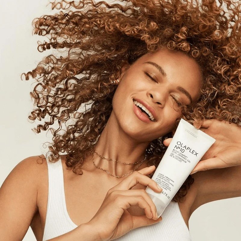 Olaplex Curl in salon treatment is here!

Enjoy wash and wear, frizz free, shiny healthy bouncy curls with this 45 minute in salon treatment that lasts up to 15 washes.

A proprietary peptide that penetrates deep into the cortex to strengthen, rebuil