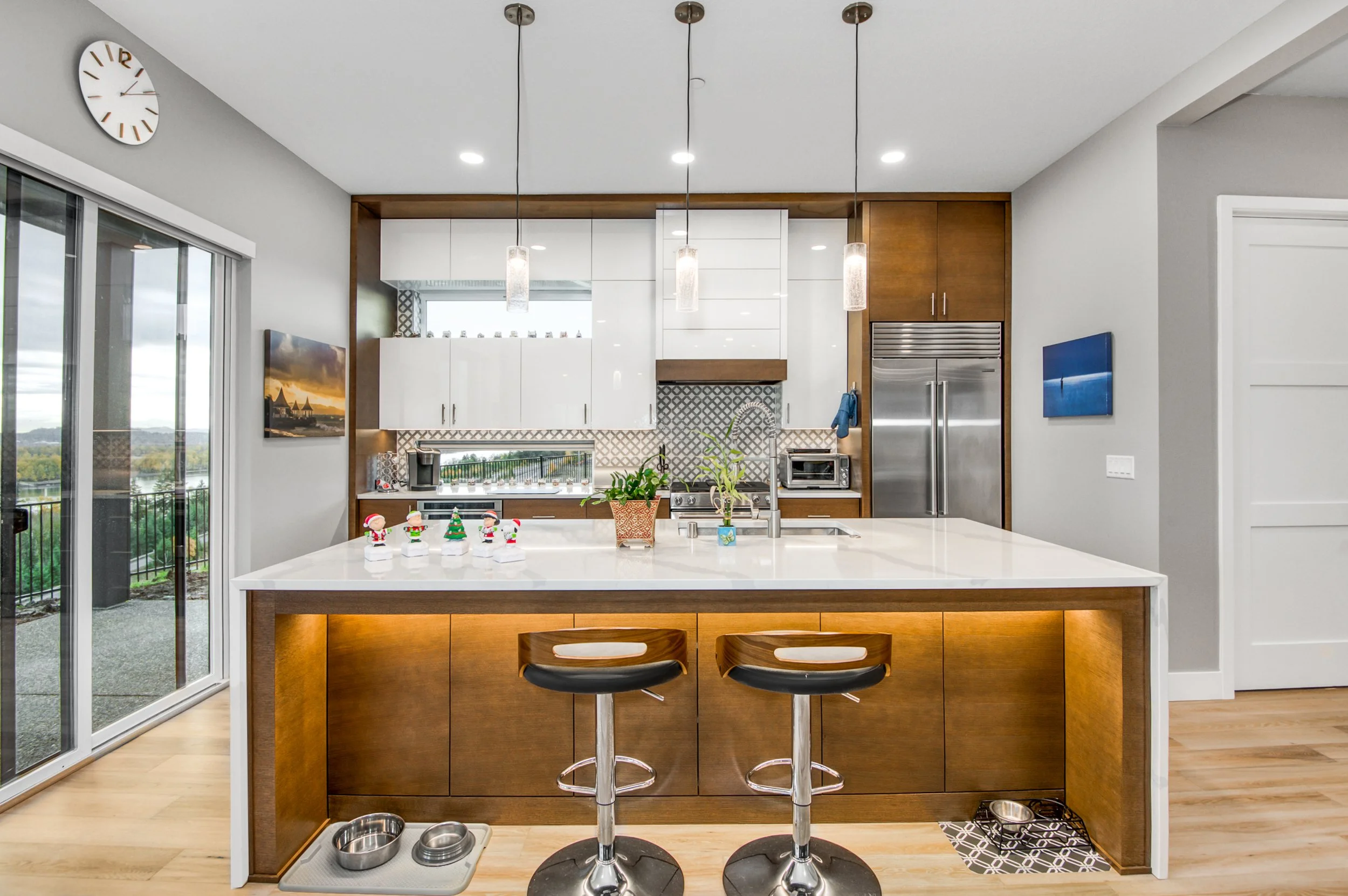 Fantastic Flat — Imperial & Millwork