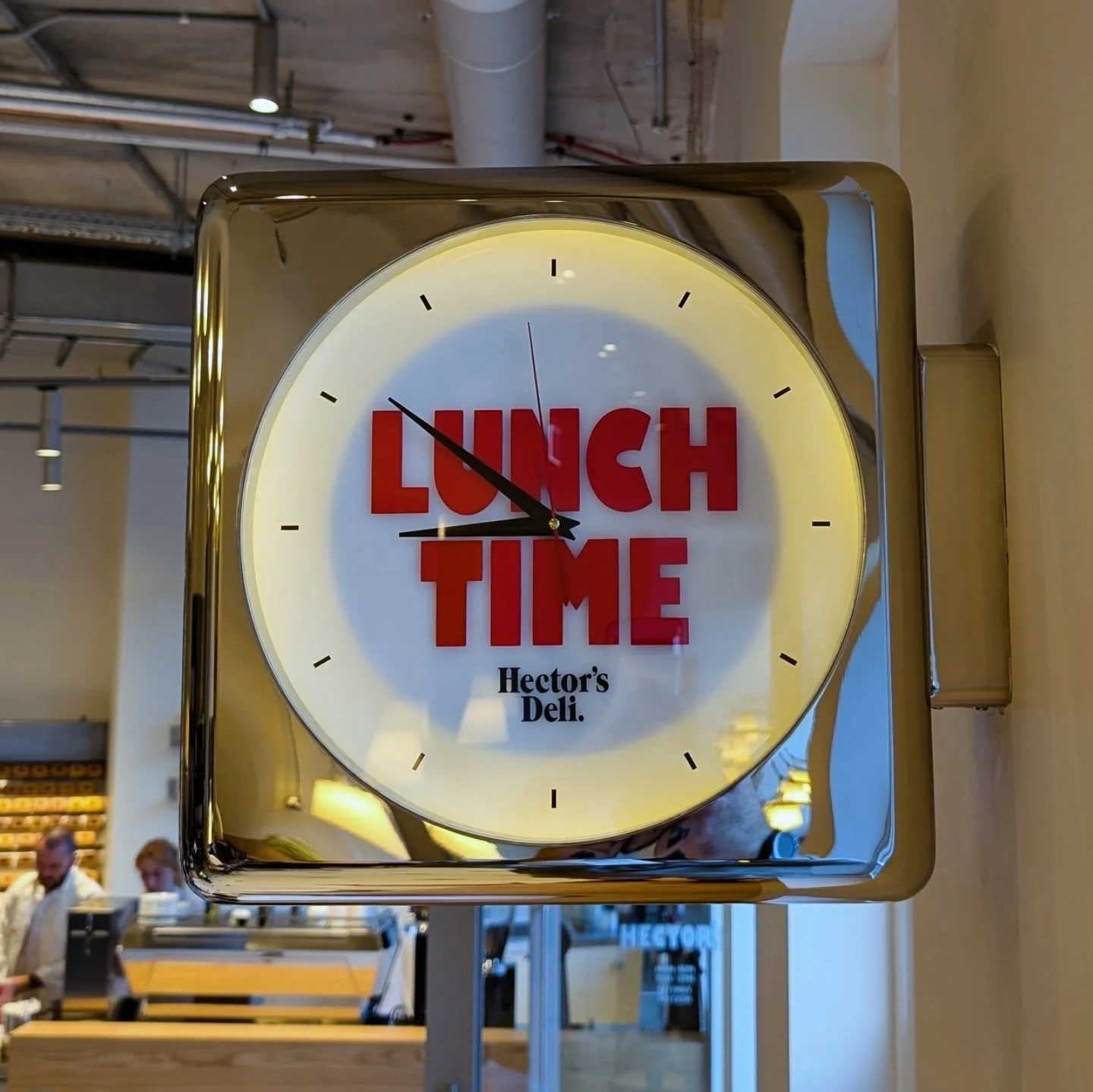 Custom made clock for @hectors_deli designed by @tric.studio 

#clock #bespoke #fabricated #stainlesssteel #polishedstainlesssteel #clocksign #illuminatedclock #branding #icon #shopsign #bakery #deli #hectorsdeli #lunchtime #melbourne #richmond #anch