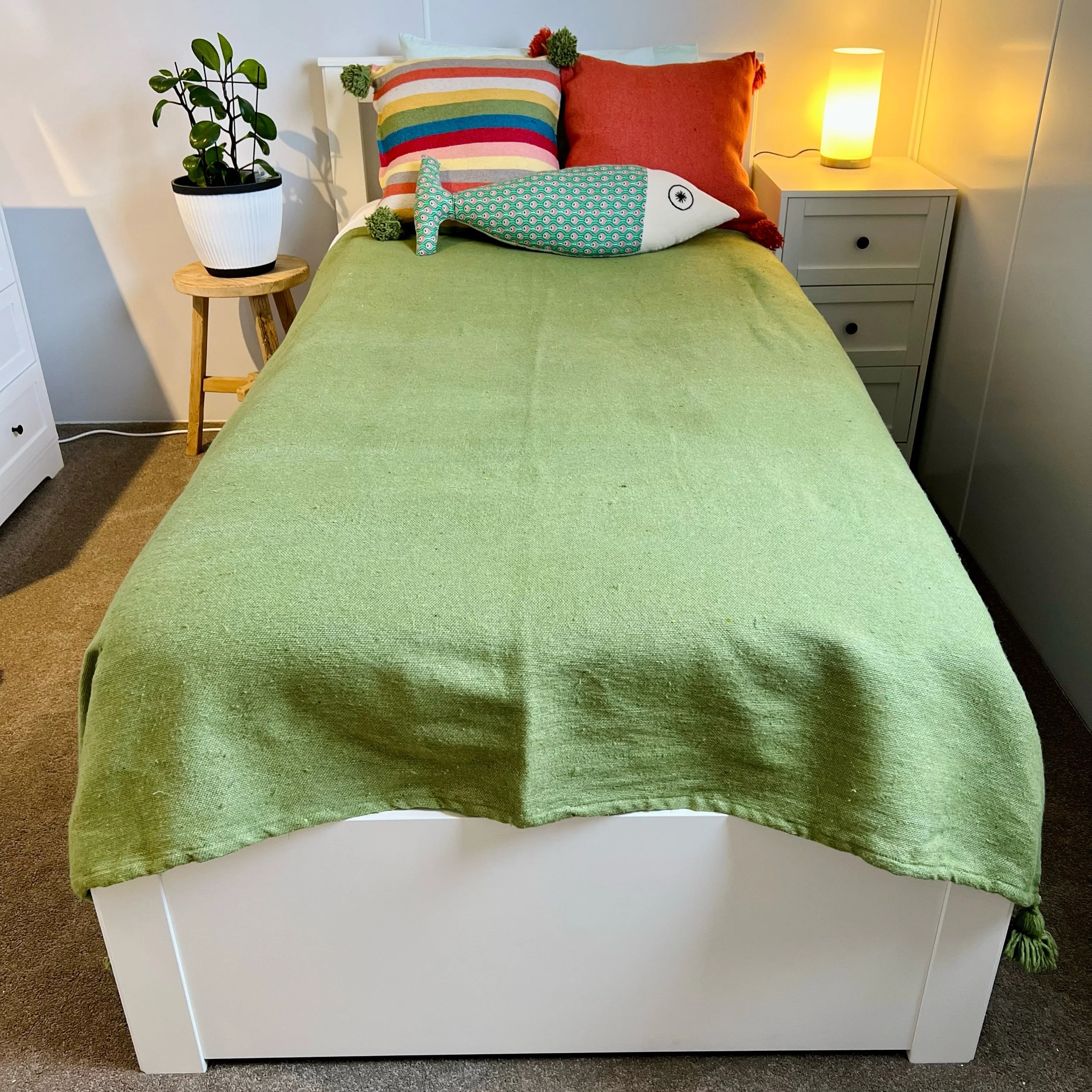 Pom Pom Blanket - Fava Bean (Single size)