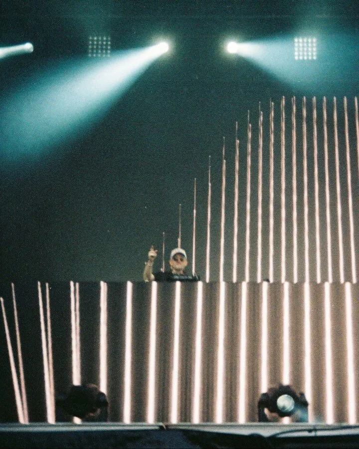 When the film comes in 🎞️ 😮&zwj;💨
.
.
.
#nishika #concertphotogaphy #fvdedinthepark #film