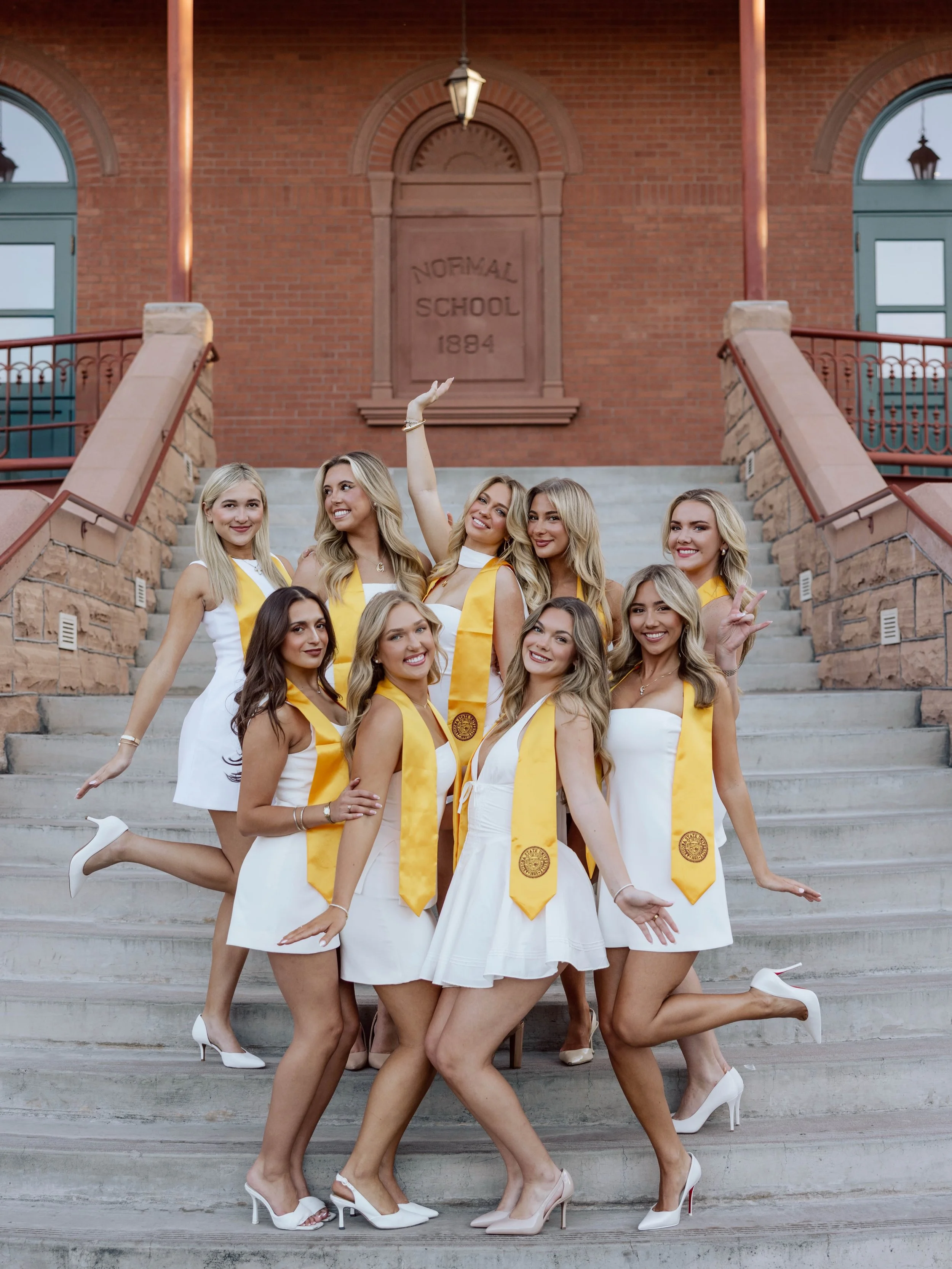 Alexa play Graduation March 🎓✨🔱🎞️
.
.
.
#asugradphotos #gradinspo #filmgradphotos #groupgradphotos