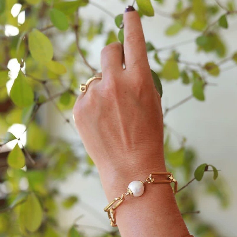 Add a unique touch to your look with our curated jewelry collection @aurah.mx 💙

#puntamita #aurah #puntademitaboutique