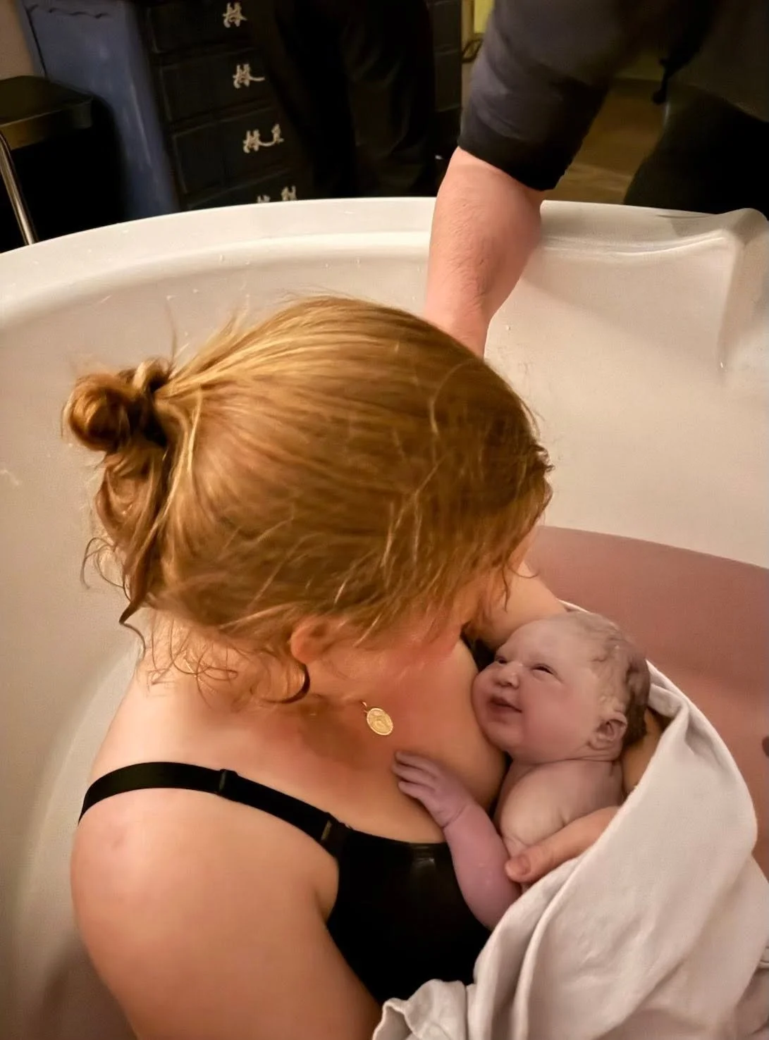 Newborn_Love.jpg