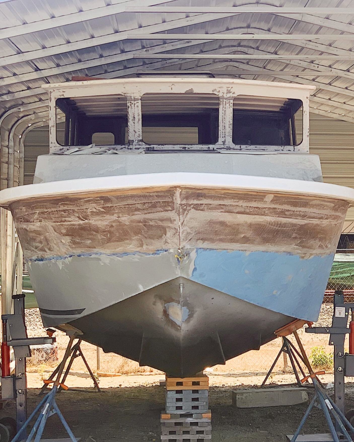 Construction phase wrapping on the highly modified Wilson. Her presence is growing and will be a force on the water. 

#blackforestmillingco
#dreamsaremadeofplywood #customboats #handbuilt #handbuiltboats #marineservice #radonboats #wilsonboats #chan