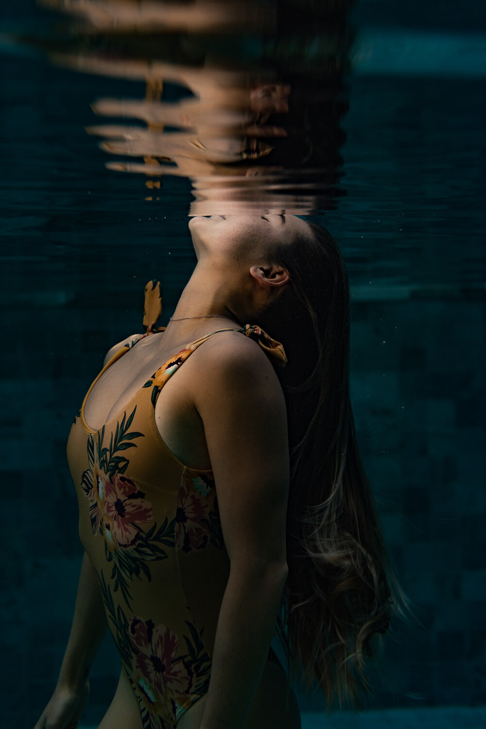 Underwater portrait photography with pro surfer Brisa Hennessy