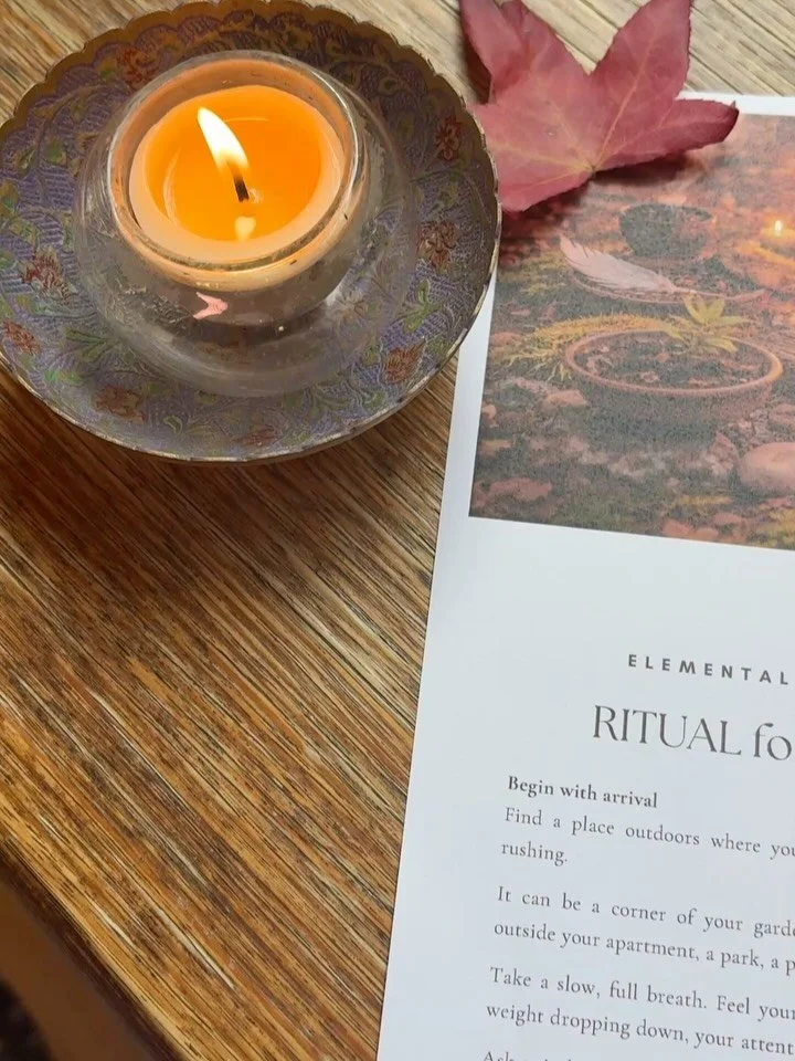 Elemental Healing 🌿 🌸 🌙 

It was a beautiful Autumn equinox afternoon with my favourite humans exploring the healing potential of the earth realm elementals through mudra-vinyasa (moving hand gestures), mantra, meditation &amp; intuitive energetic