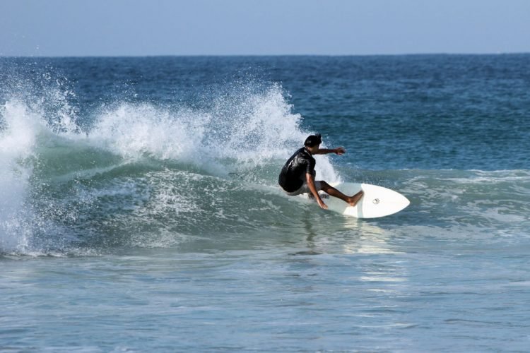 Surfing-17-750x500.jpeg