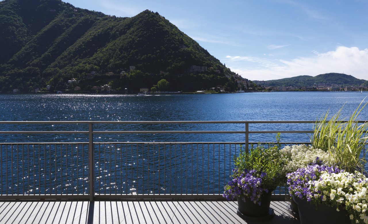 villa-flori-hotel-lake-como-gran-lago-suite-terrace-luxury.jpeg