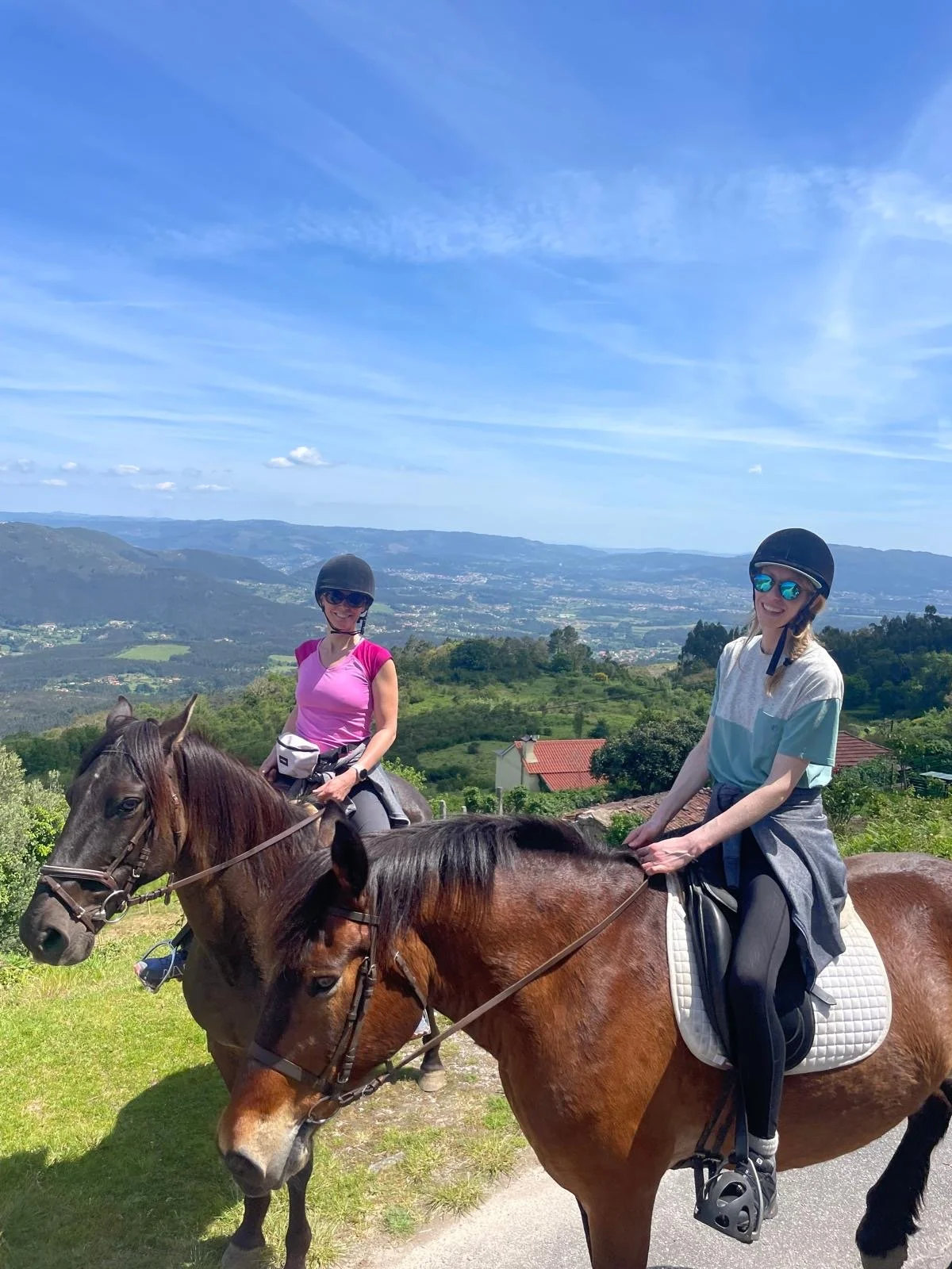 2 ladies on horses