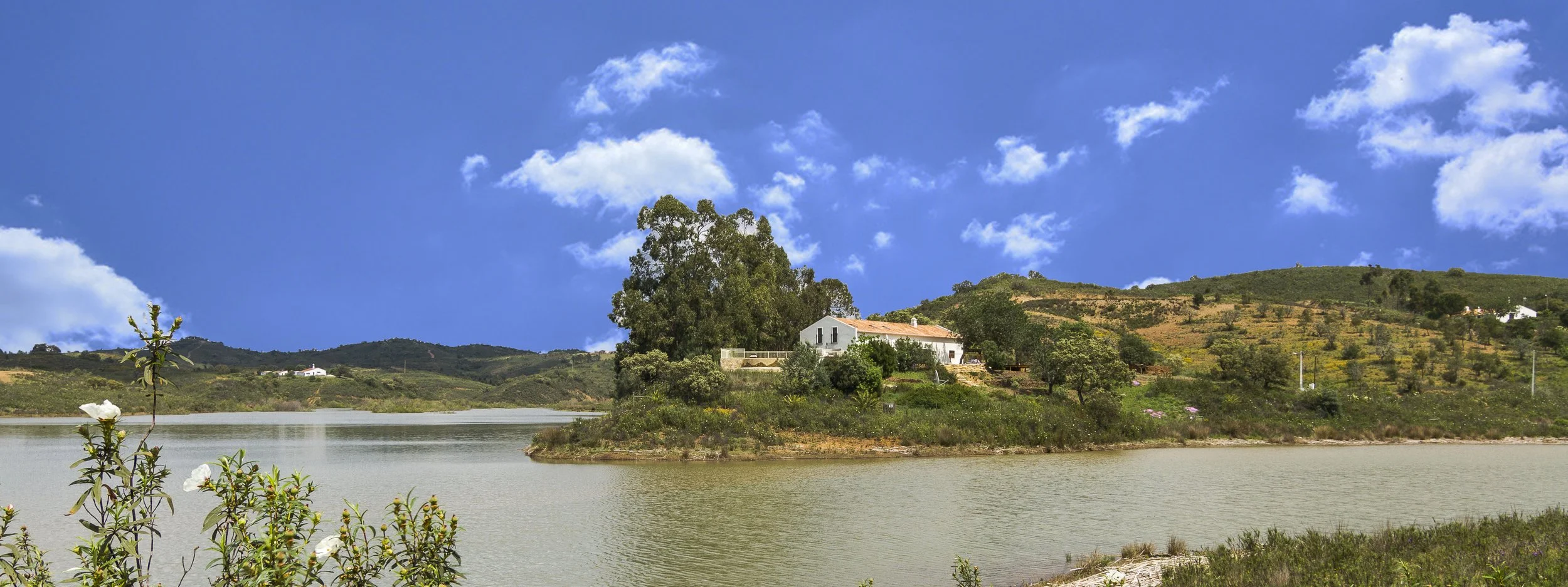 figs-on-the-funcho-riverside-retreat-algarve-panorama.jpg