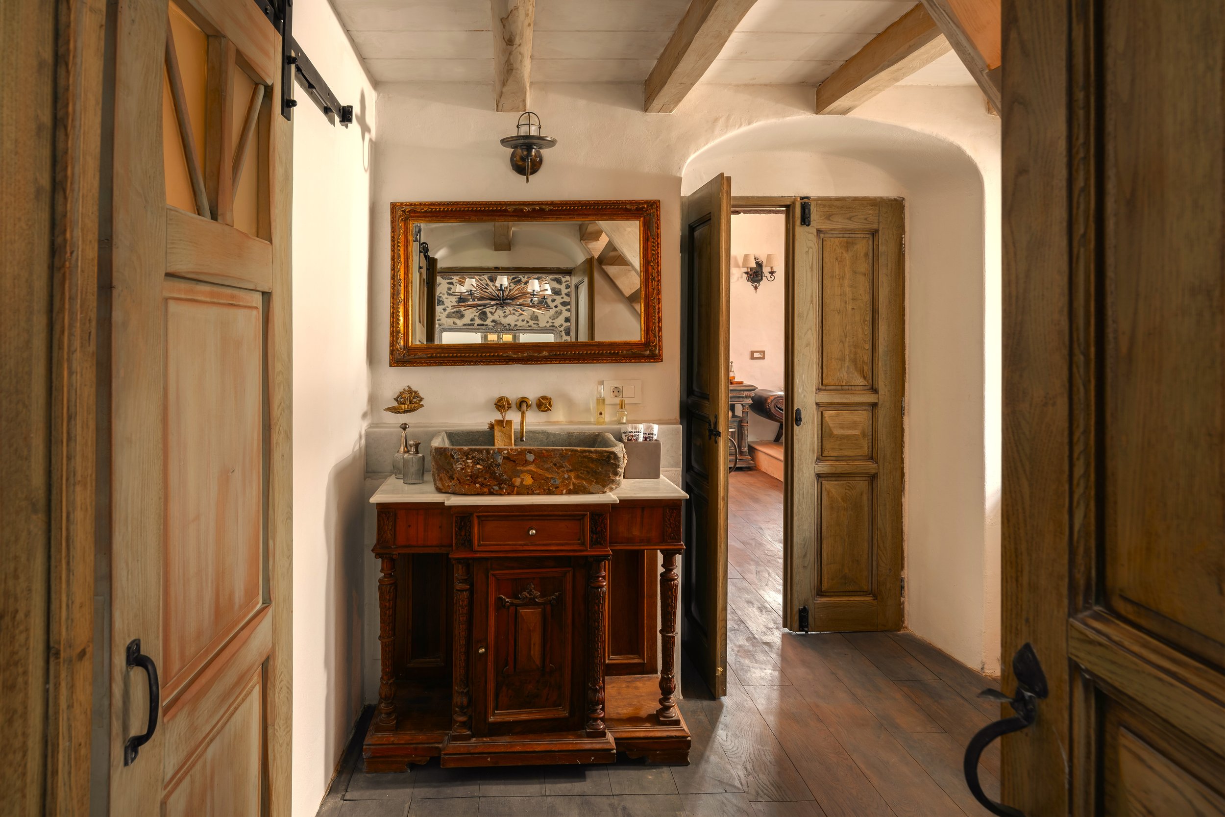 Washing sink.jpg
