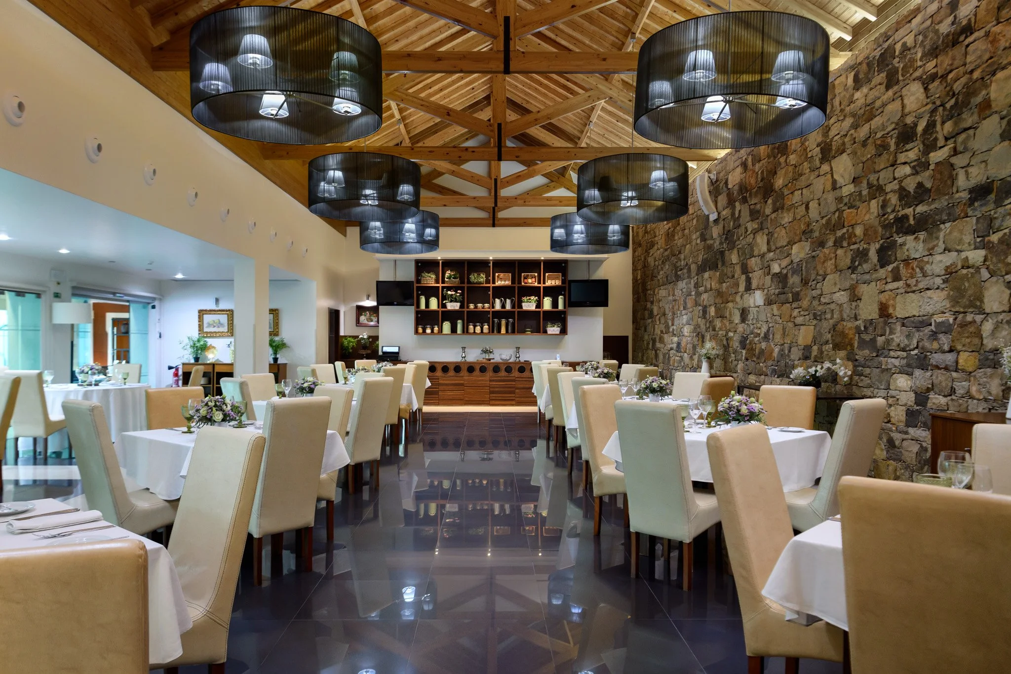 58-Interior-Restaurante-Tarde-1.jpg