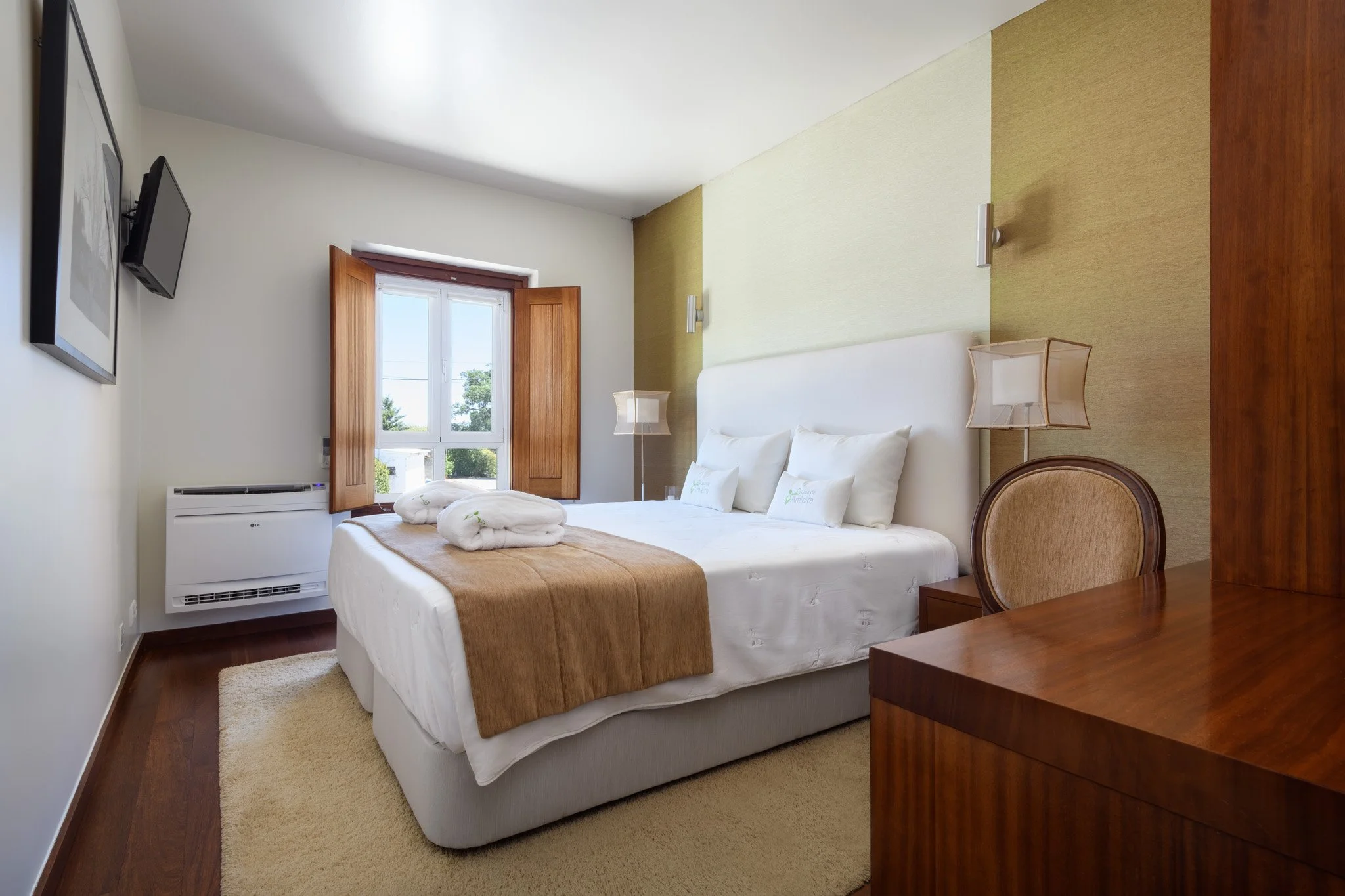 69-Quarto-Amendoeira.jpg