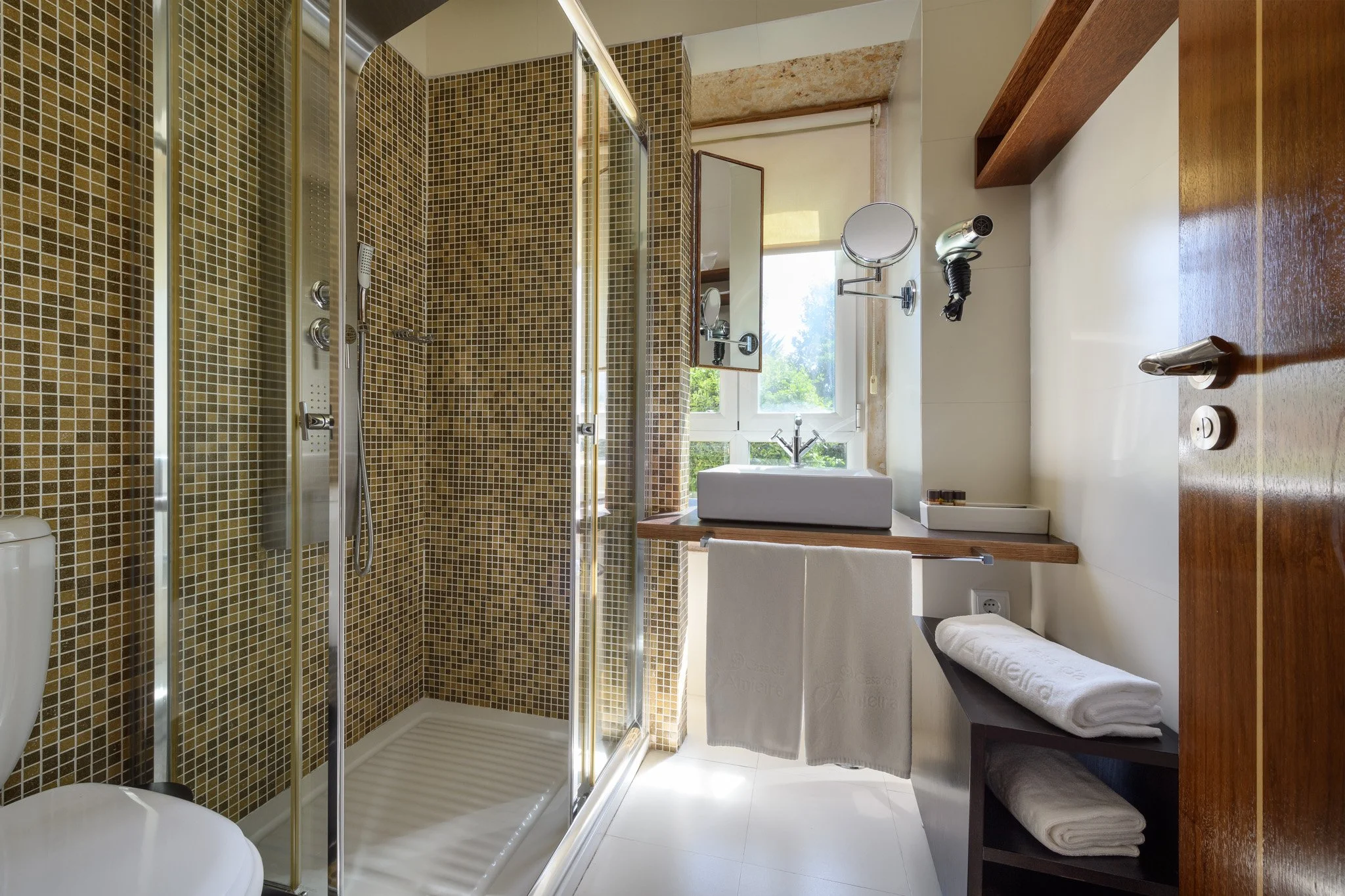 98-Quarto-Nogueira-WC.jpg