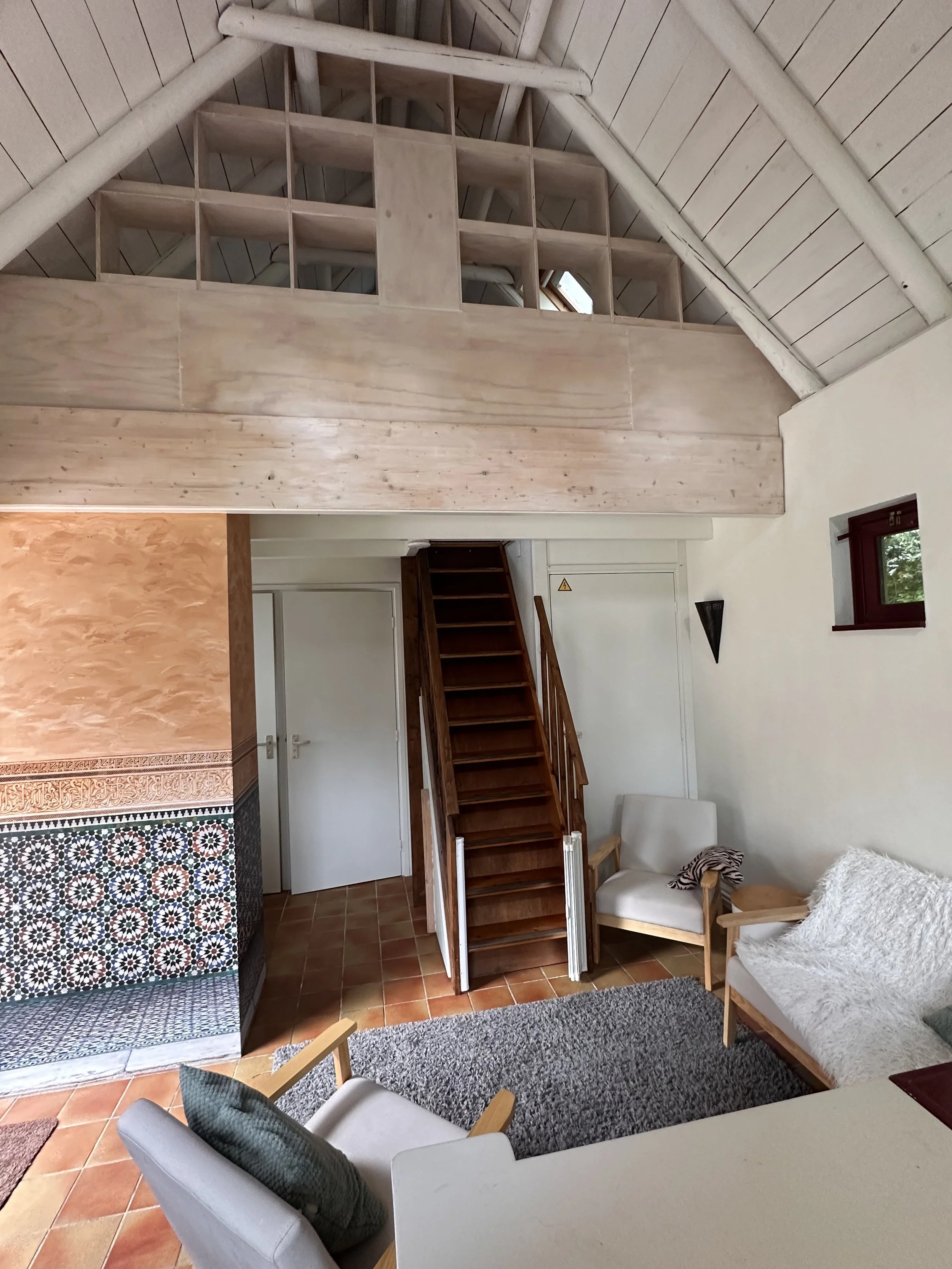 PoolHouse_inside_3.jpeg