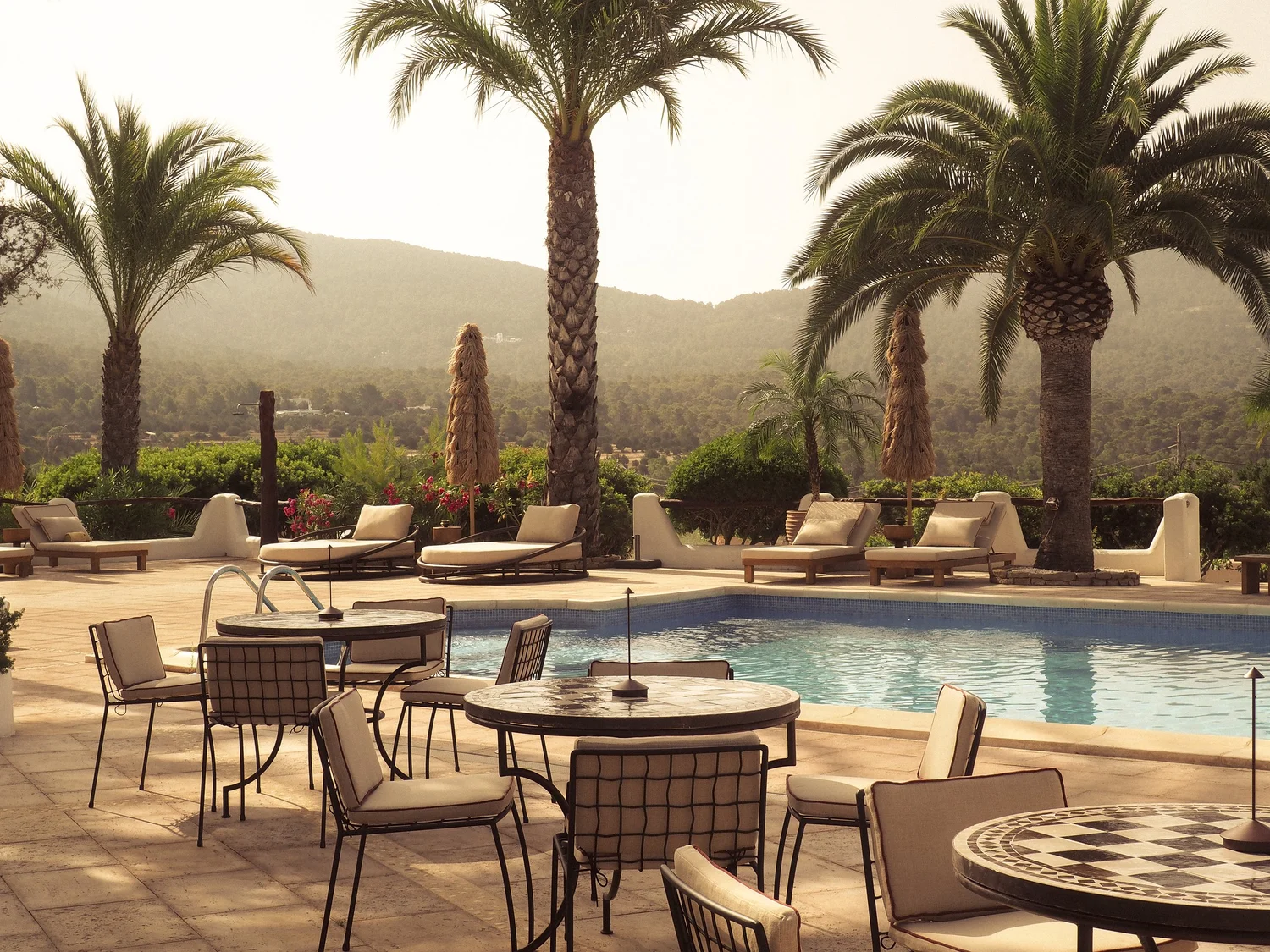 Find Your Perfect Retreat Venue In Your Dream Destination | Venue ... - Luxury Retreat Venues