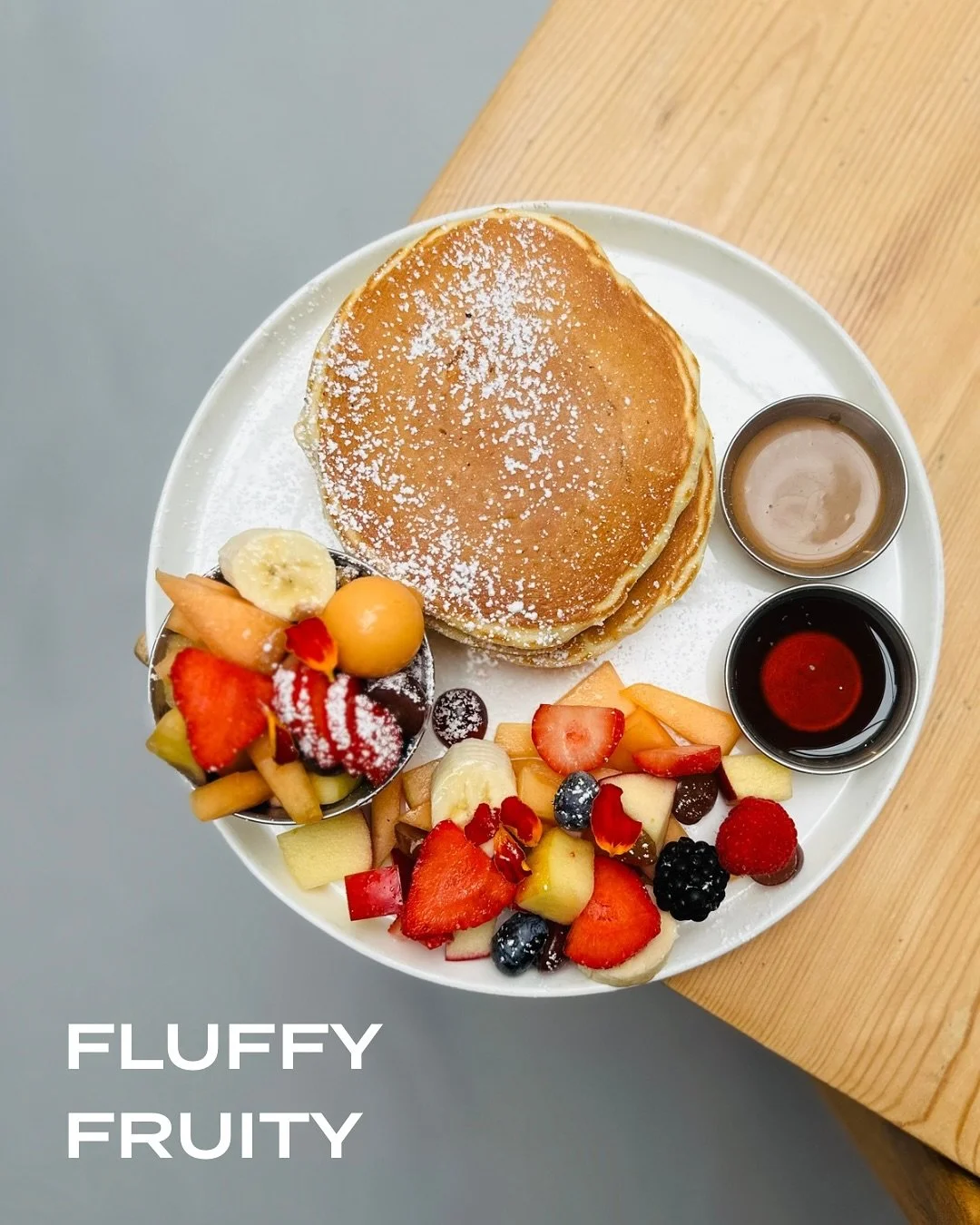 Fluffy is the only way we do pancakes &mdash; baked fresh and served every day 🥞💛

📍Chicago Brussels 
Rue de flandre 45
Kitchen 9-3pm (2:30 weekdays)
Coffee 9-4pm 
-

#brunchbrussels #brusselsbrunch #brunchbruxelles #bruxellesbrunch #alldaybreakfa