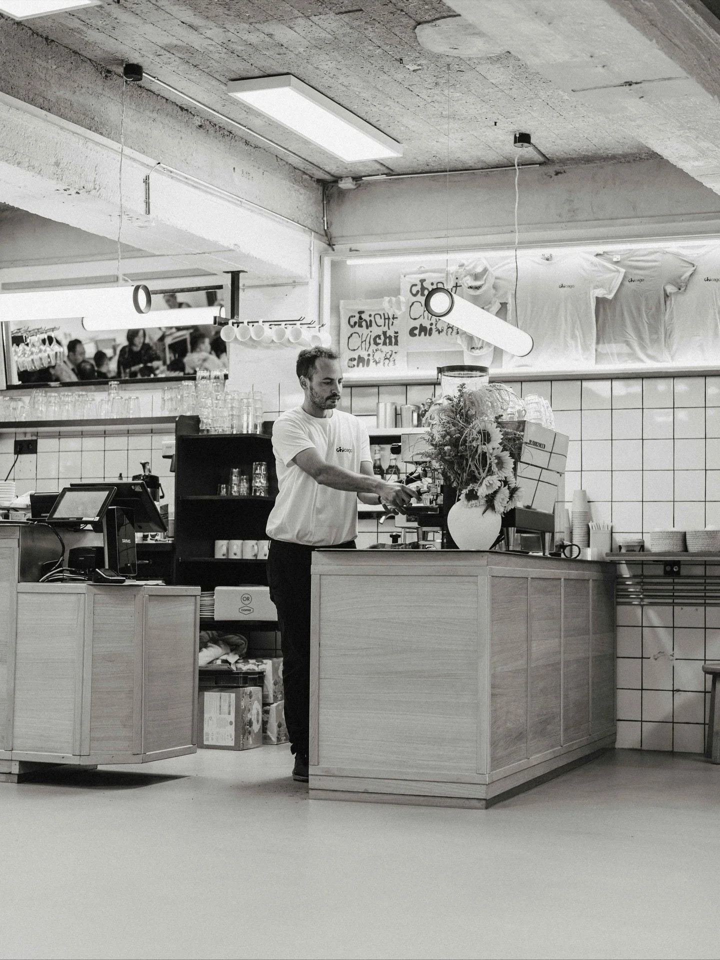 Chicago is getting Christmas-ready with some exciting events on the way! 🎄✨
Stay tuned&mdash;more updates coming soon on our Instagram!

📍Chicago Brussels 
Rue de flandre 45
Kitchen 9-3pm (2:30 weekdays)
Coffee 9-4pm 
-

#brunchbrussels #brusselsbr