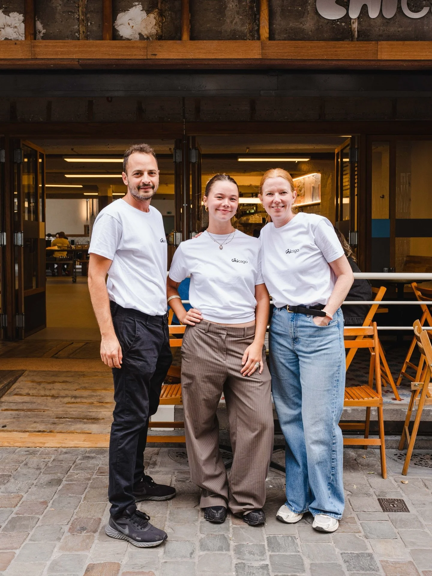 Doing our thing since 2012 &mdash; some old faces, some new ones, but always the same good vibes. When was your first time at Chicago?

📍Chicago Brussels 
Rue de flandre 45
Kitchen 9-3pm (2:30 weekdays)
Coffee 9-4pm 
-

#brunchbrussels #brusselsbrun