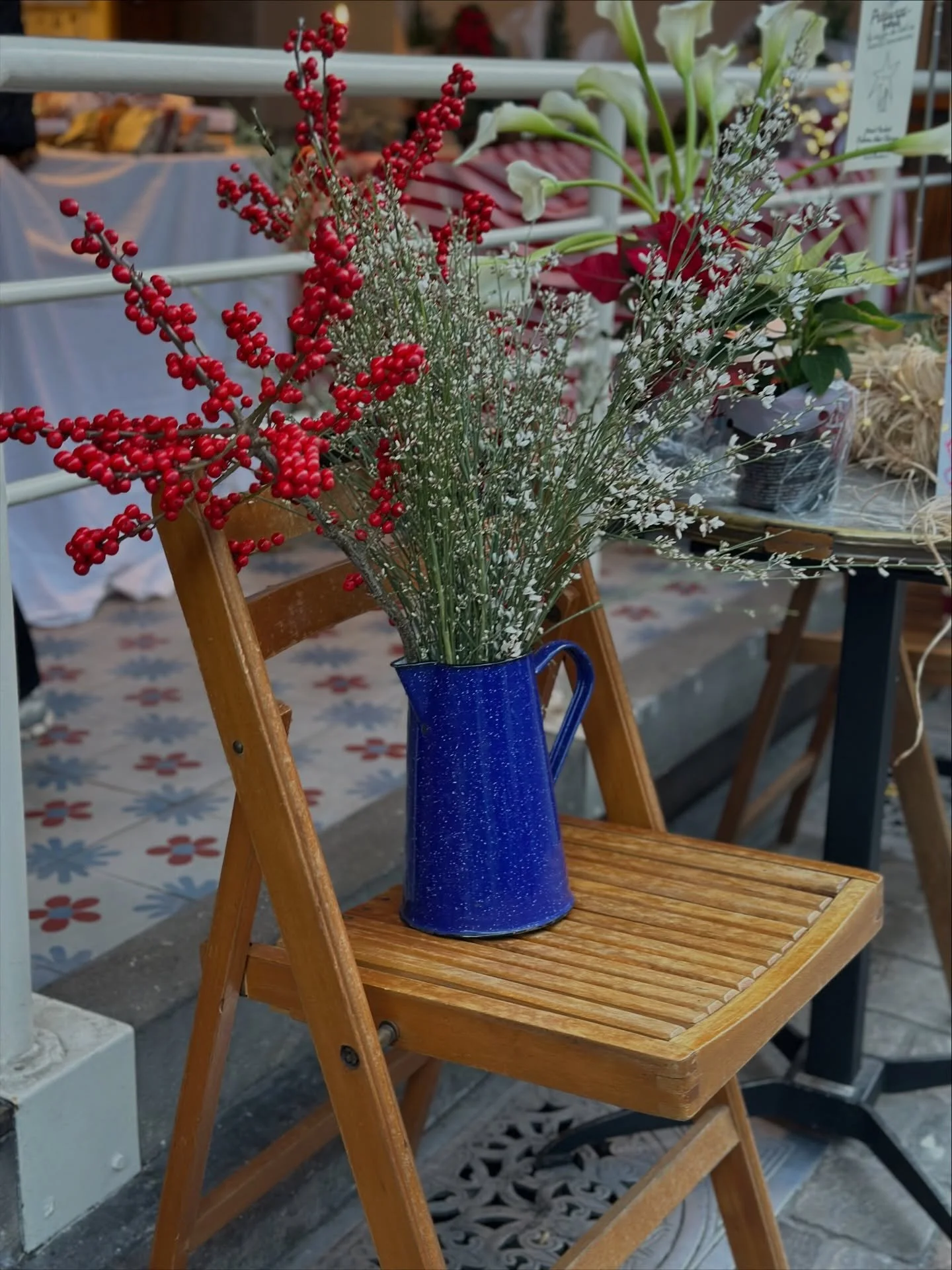 Our little Christmas market is ready this weekend and next! ✨
Downtown Brussels is full of holiday magic&mdash;come celebrate, stroll, and enjoy the season with friends and family 🌸

@palomastudiofloral 
@enchantee___ 
@_ecletic.company 
@gildafelee