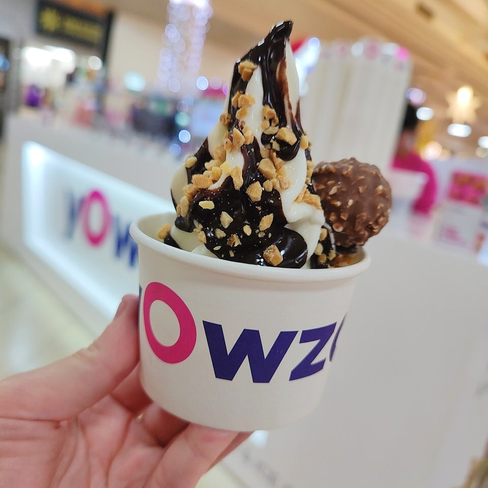 COMPETITION!! 'The week before Christmas' 🎄🎉🍦

To say thank you for an amazing 2023, we are giving away free soft serve 7 days in a row!

Prizes include:

2 x Regular tubs with 3 toppings each
2 x Twists of your choice
2 x Shakes of your choice
2 