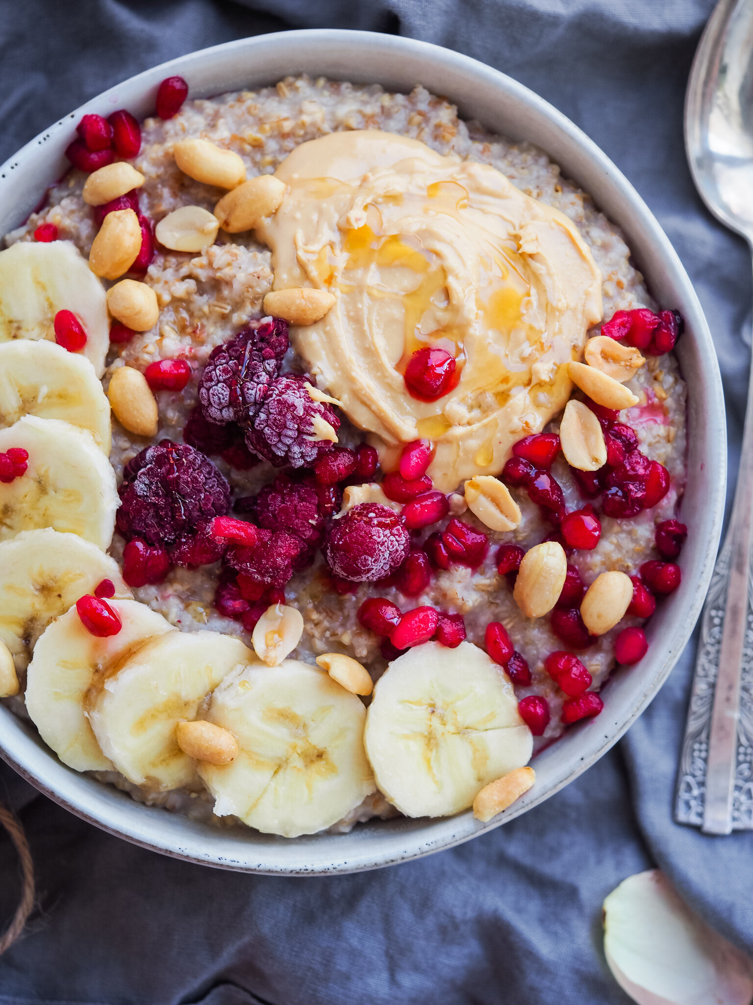 Protein Oatmeal with Raspberries, Peanut Butter, Banana and Peanuts ...