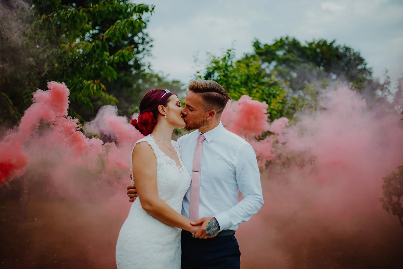 Smoke Bomb Wedding Photography Everything you need to know! — ALT