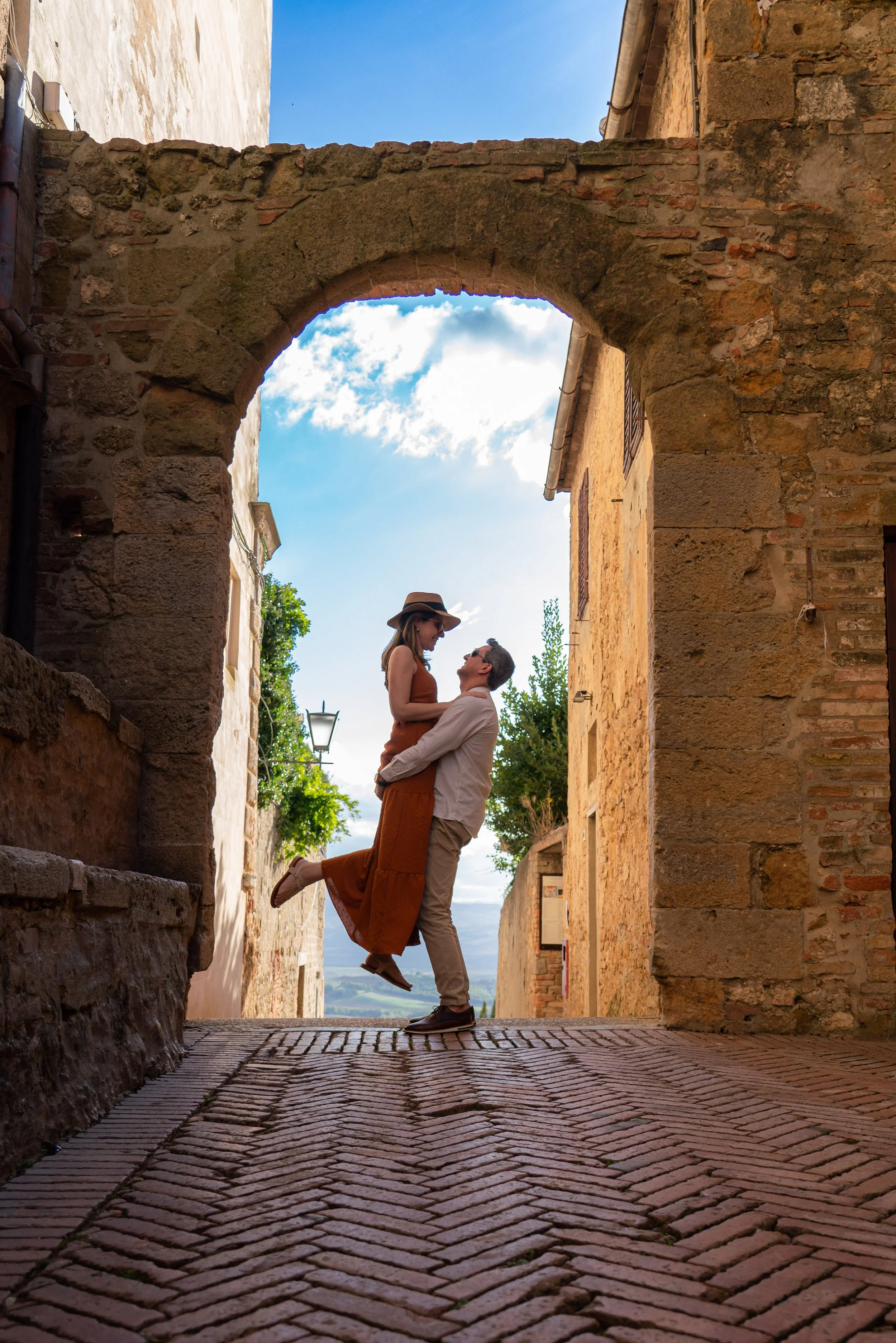Romantic couple in Pienza