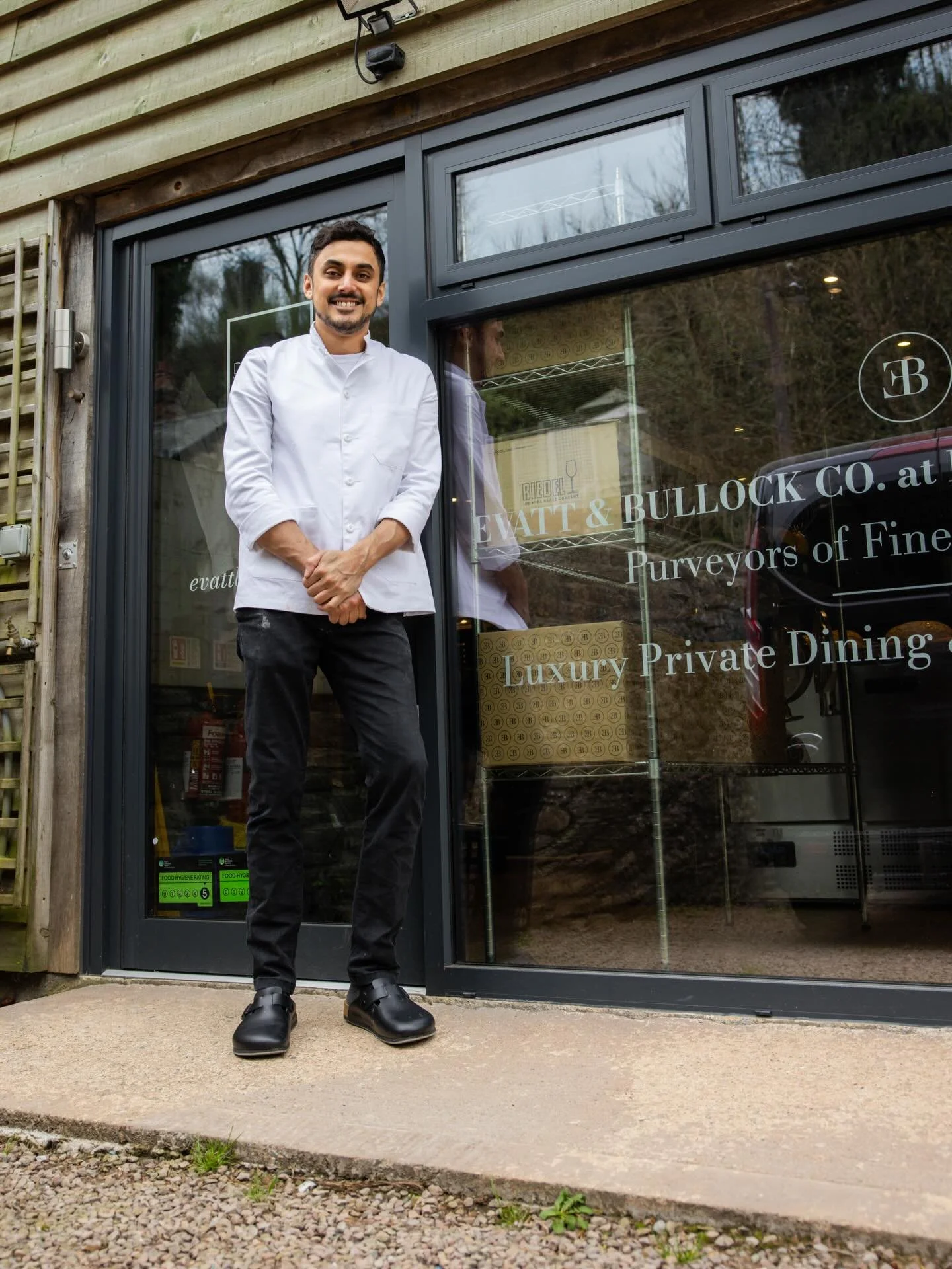 Good morning folks + happy Saturday! ☀️✌️

It&rsquo;s time to officially introduce you to Chef Ricky @richardnair8 . Ricky has been with us for 2 months @evattbullockco and is absolutely rocking it. 

Joining us from the lovely @thebridgespub , Ricky