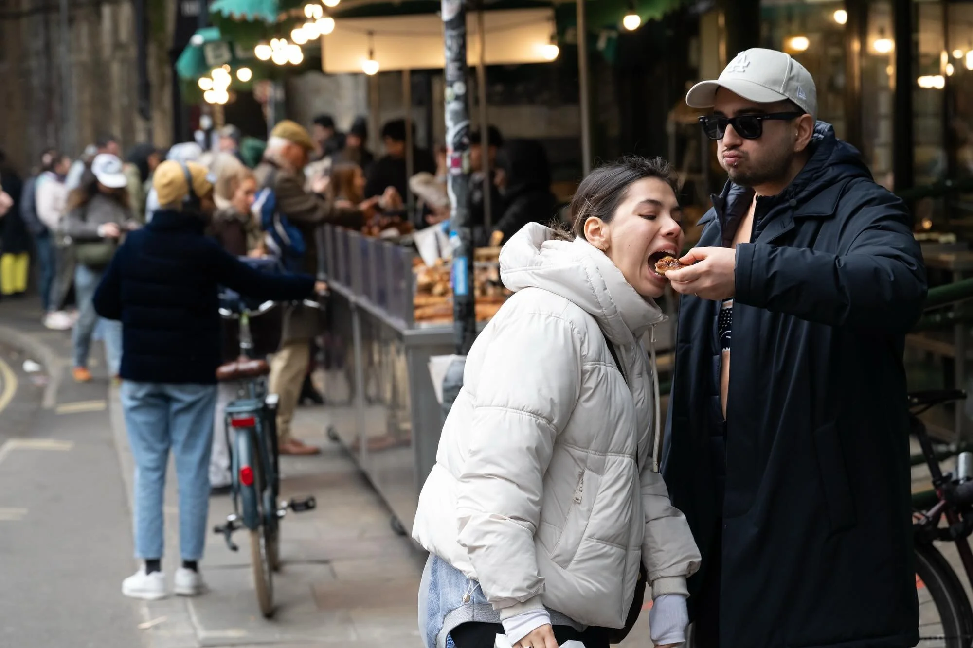Borough Market, London. 

#londonstreetphotographer #ukstreetphotography #candidstreetphotography #streetphotocollective #londonstreetphoto