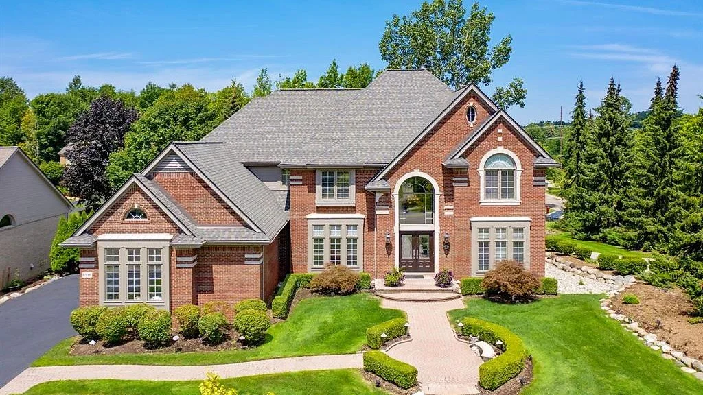 West Bloomfield: Market Statistics: November 2021