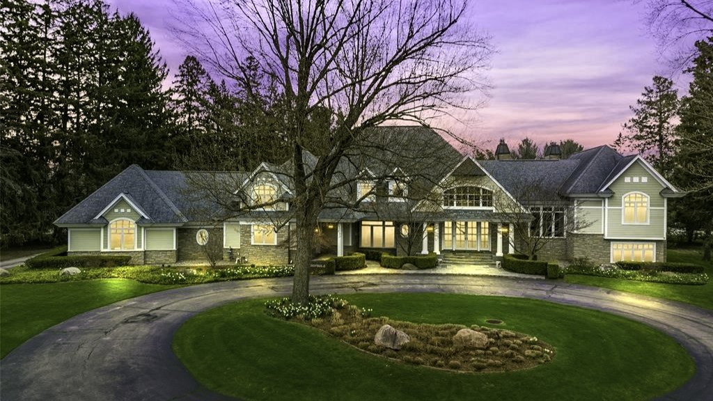 Bloomfield: Market Statistics: August, 2022