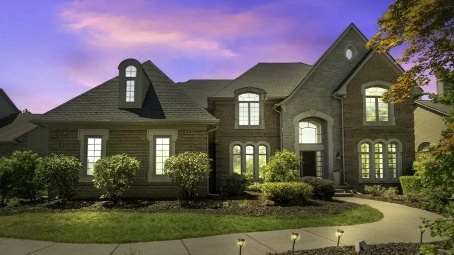 West Bloomfield: Market Statistics: August, 2022