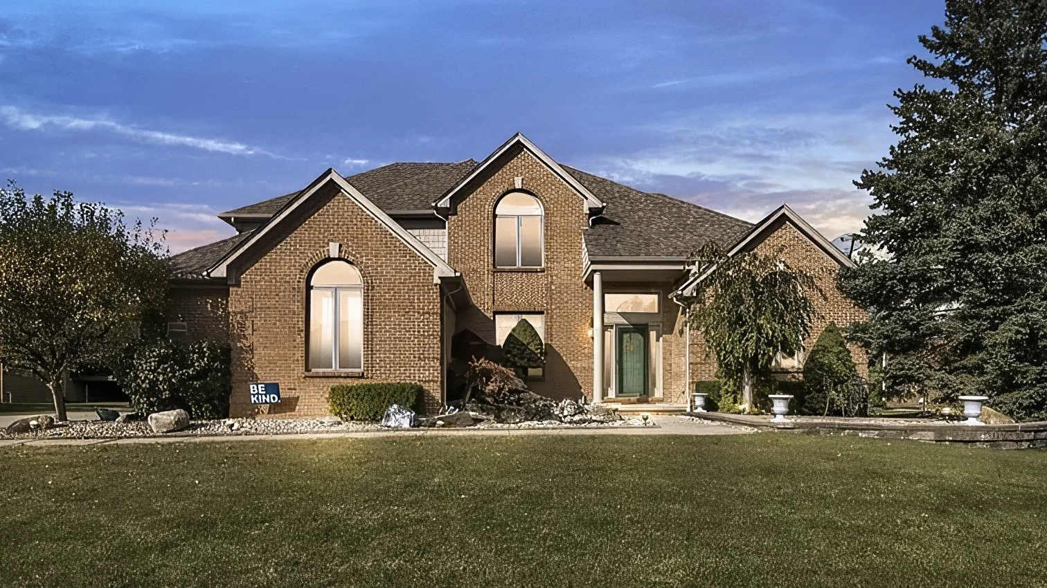 Troy: Market Statistics: November, 2022