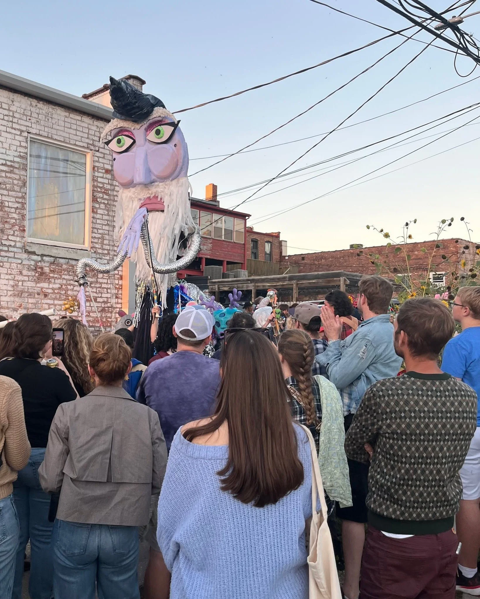 Sparks of imagination have the ability to ignite powerful surges of creativity &amp; movement🔥

Thank you to @giantjoycollective &amp; @bffomaha  for hosting the recurring open invite to believe, create &amp; come together.  On October 2nd, BFF &amp