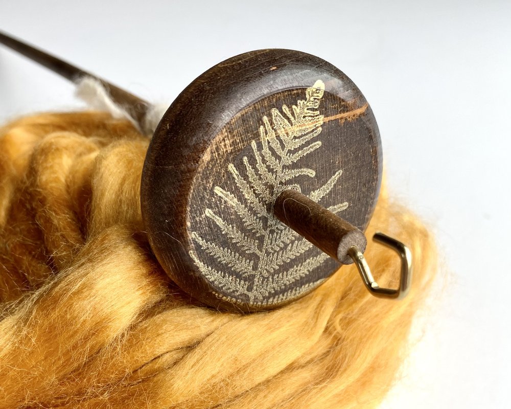 Golden Fern Luxe Wooden Drop Spindle, Beginner Drop Spindle Kit —  Fiberculture