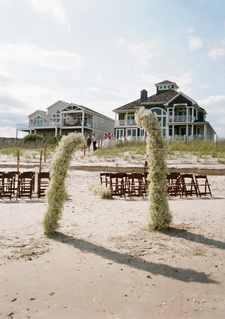 the outside of one of the best wedding venues in charleston sc