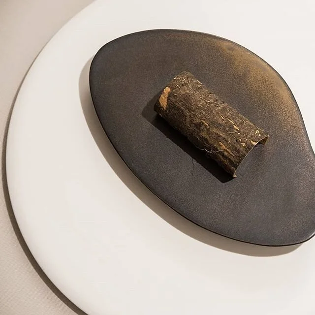 Since meeting @sungmosu in New York, I've been blown away not only by his food but also by his kind and humble demeanor. I'm really not the type to be blown away by a meal, but for some reason his food hit a different note with me. Immediately, I cou