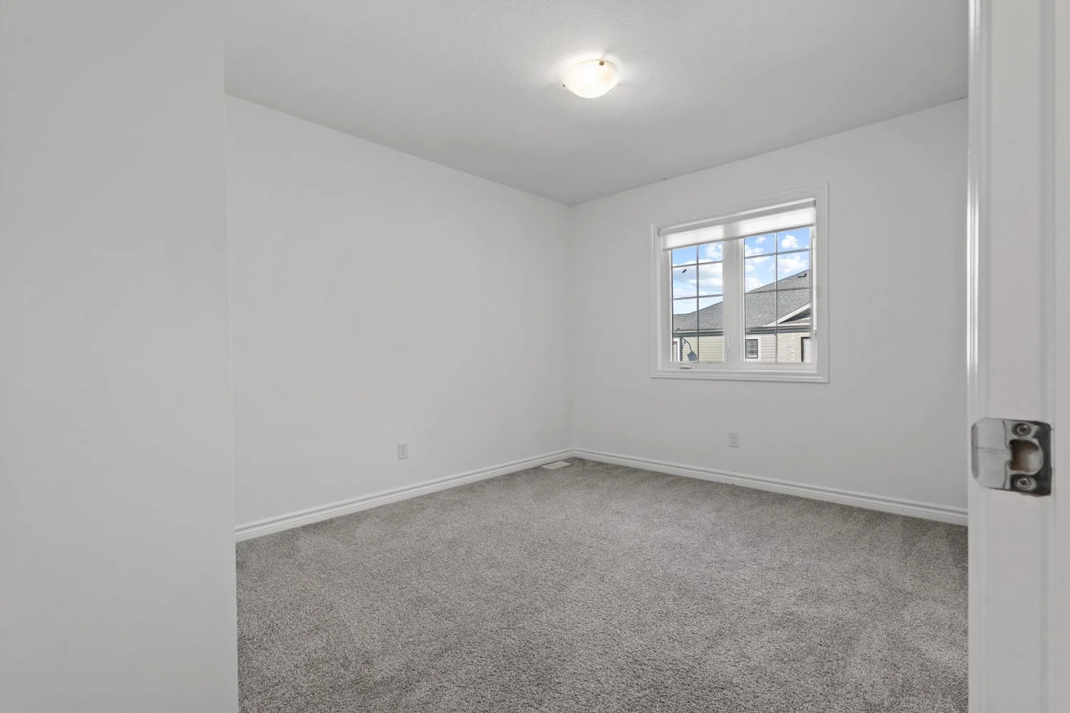 91 Woodedge circle_031.jpg
