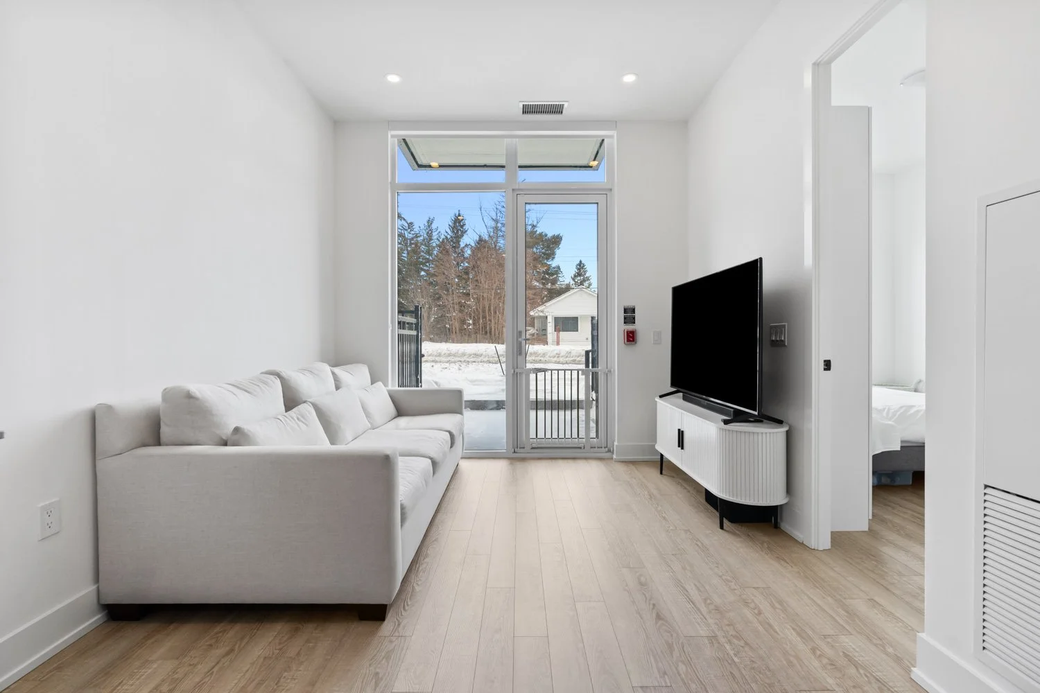 2075 King Rd_012.jpg