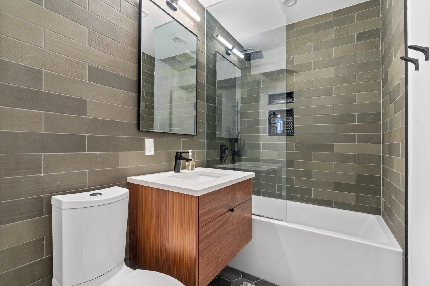 78 Main St_037.jpg