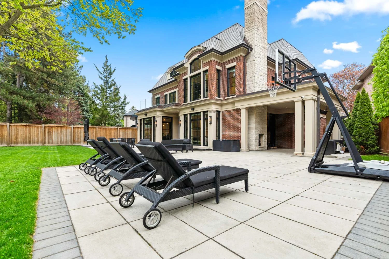 45 Norden Cres_082.jpg