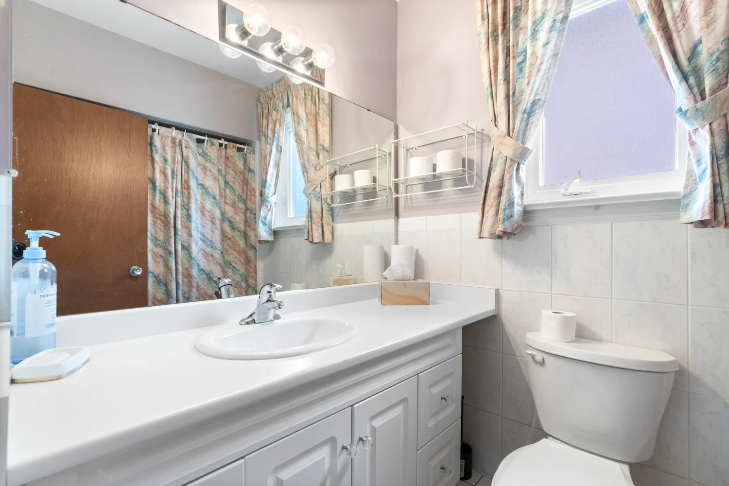 114 Gracefield_018.jpg