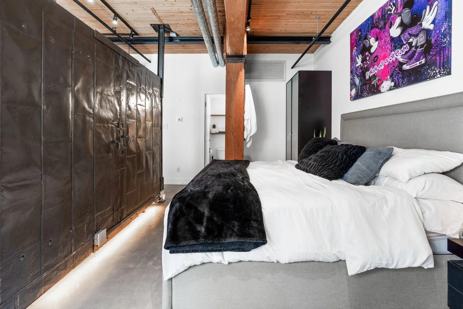 68 Broadview_016.jpg